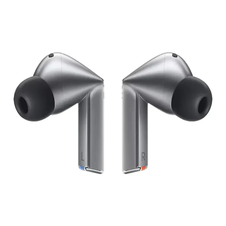هدفون بلوتوثی سامسونگ مدل Galaxy Buds۳ Pro دارای نویز کنسلینگ فعال (ANC)، درگاه شارژ USB Type-C، شارژ بی سیم، با قابلیت اتصال به چند دستگاه، پشتیبانی از فرمان لمسی، پشتیبانی از دستیار صوتی، مقاوم در برابر آب