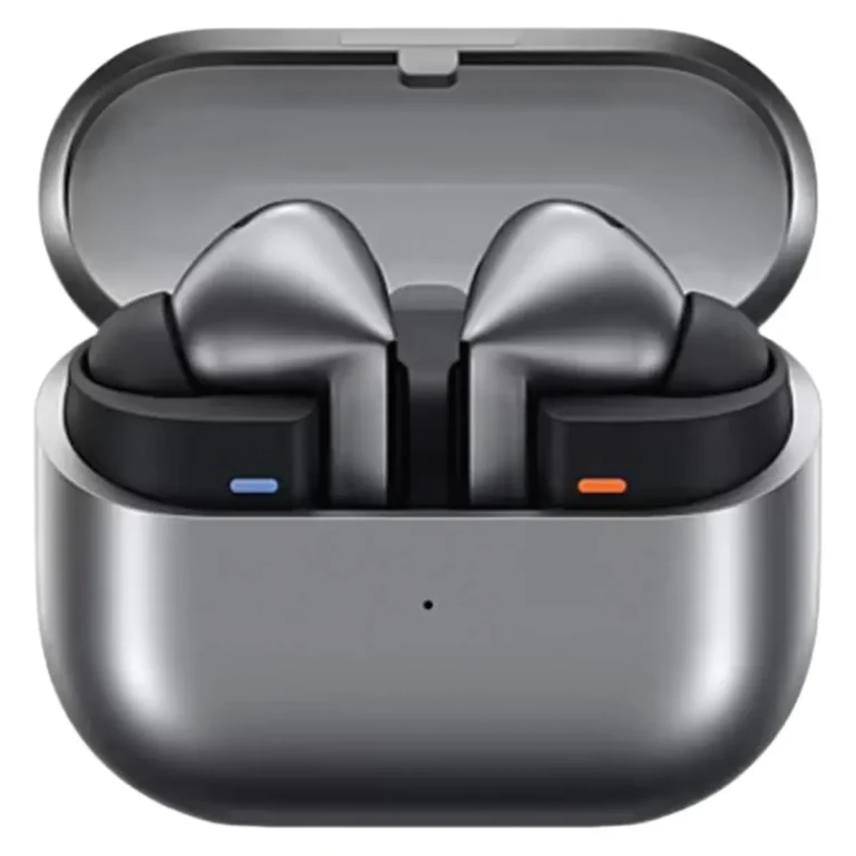 هدفون بلوتوثی سامسونگ مدل Galaxy Buds۳ Pro دارای نویز کنسلینگ فعال (ANC)، درگاه شارژ USB Type-C، شارژ بی سیم، با قابلیت اتصال به چند دستگاه، پشتیبانی از فرمان لمسی، پشتیبانی از دستیار صوتی، مقاوم در برابر آب