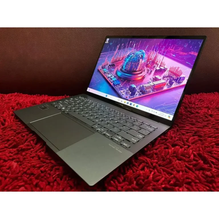 لپ تاپ ۱۴ اینچی ایسوس مدل ZenBook ۱۴ OLED Q۴۱۵MA-U۵۵۱۲-Core Ultra ۵ ۱۲۵H-۸GB LPDDR۵-۵۱۲GB SSD-Touch