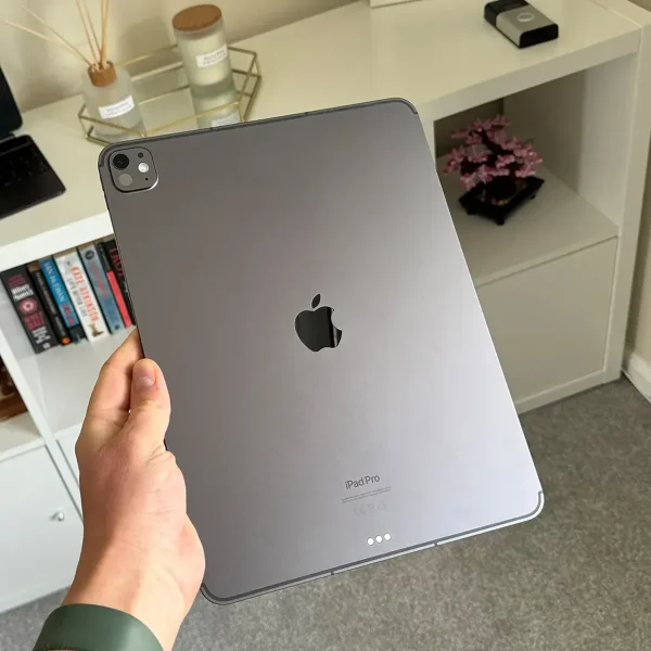 تبلت 13 اینچ اپل مدل IPad Pro 2025 M5 Wi-Fi ظرفیت 1 ترابایت و رم 16 گیگابایت، رزولوشن دوربین 12 مگاپیکسل، پشتیبانی از قلم و کیبورد - تصویر 10